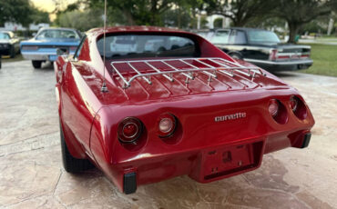 Chevrolet-Corvette-1977-Coupe-21