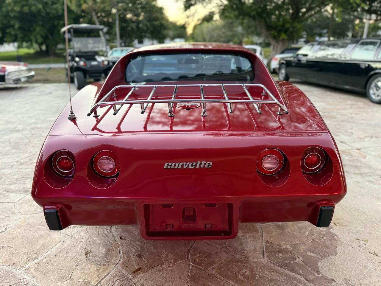 Chevrolet-Corvette-1977-Coupe-22