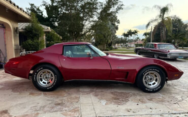 Chevrolet-Corvette-1977-Coupe-24