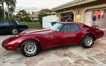 Chevrolet-Corvette-1977-Red-Black-15