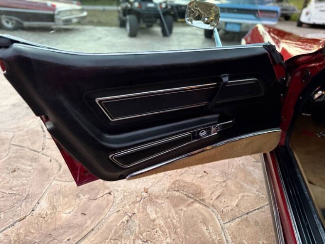 Chevrolet-Corvette-1977-Red-Black-20