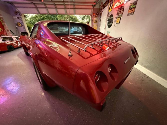 Chevrolet-Corvette-1977-Red-Black-31