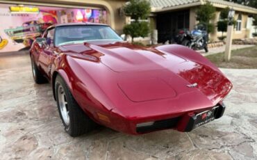 Chevrolet-Corvette-1977-Red-Black-9