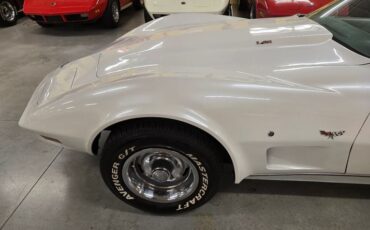Chevrolet-Corvette-1977-White-Smoke-14
