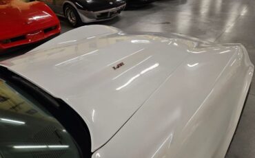 Chevrolet-Corvette-1977-White-Smoke-15