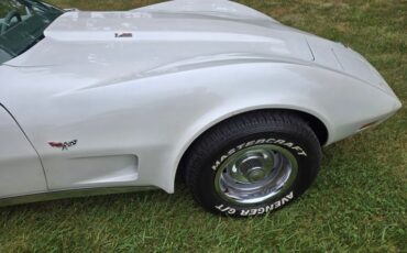 Chevrolet-Corvette-1977-White-Smoke-8