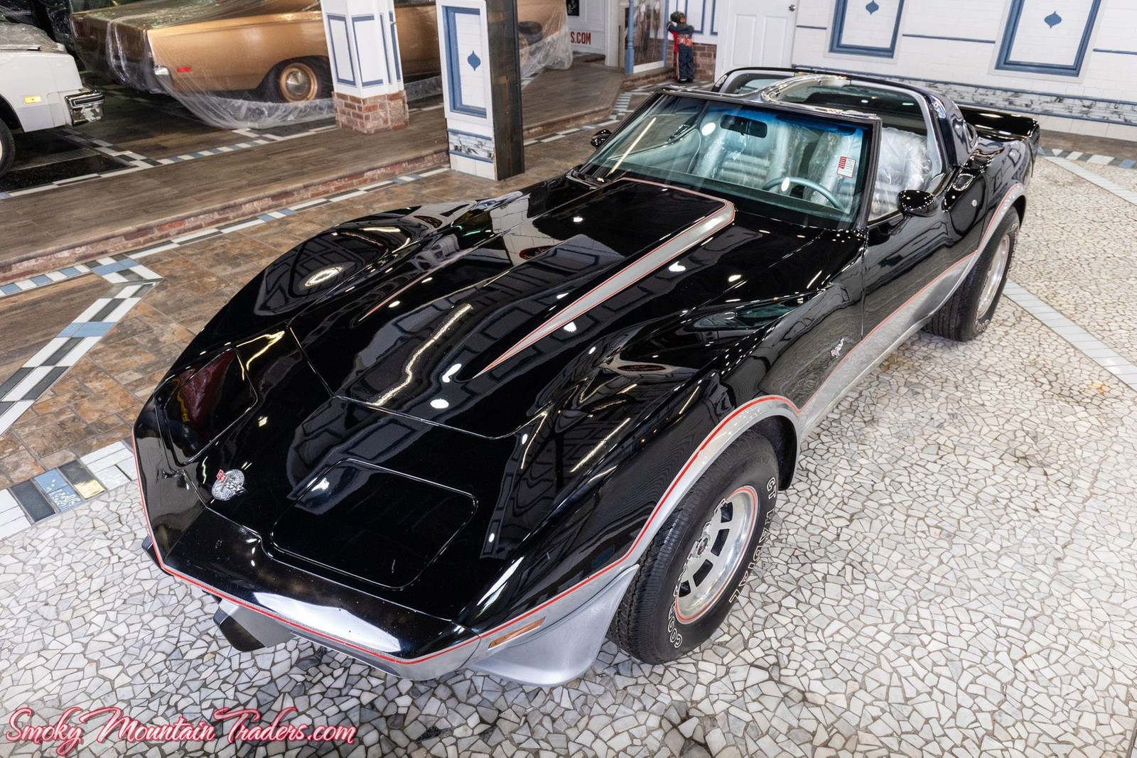 Chevrolet-Corvette-1978-2