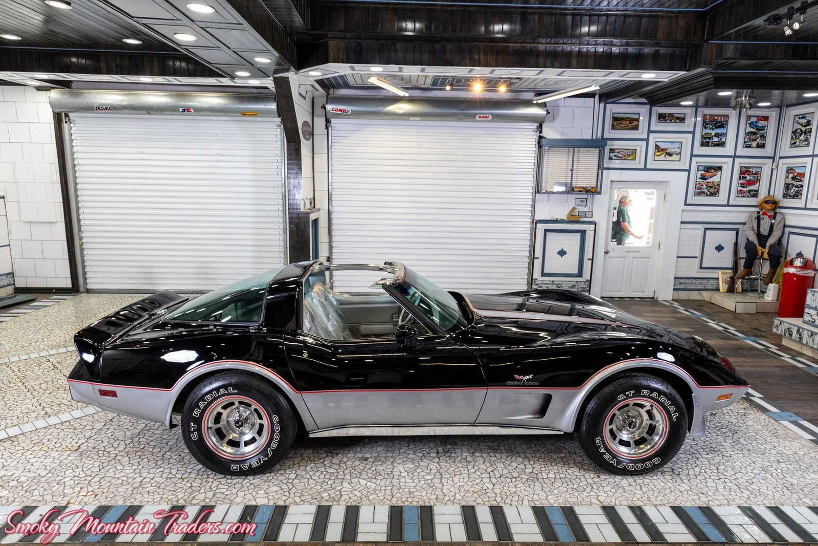 Chevrolet-Corvette-1978-24