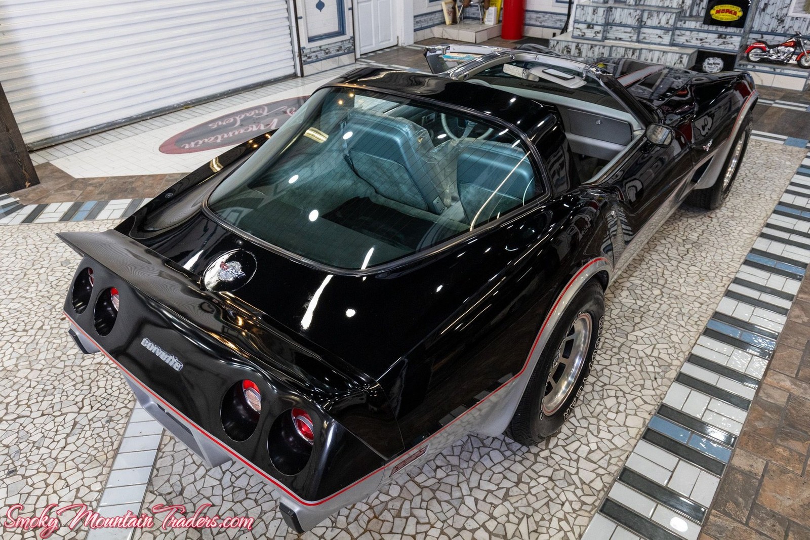 Chevrolet-Corvette-1978-27