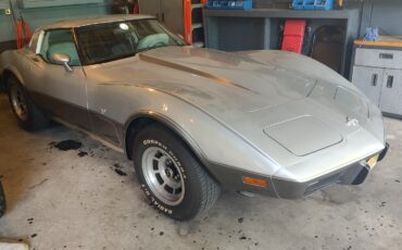 Chevrolet-Corvette-1978-Coupe-1