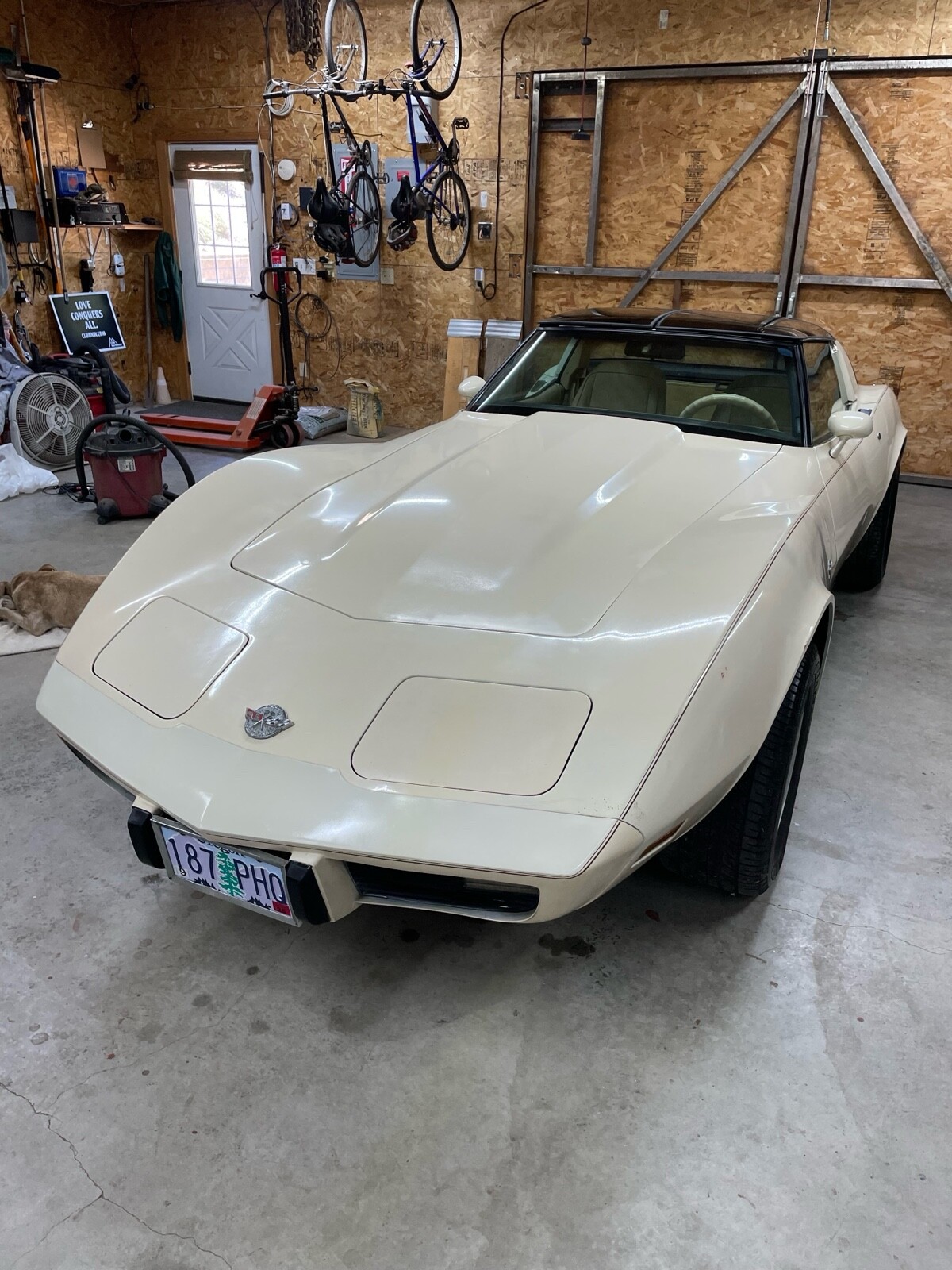 Chevrolet-Corvette-1978-Coupe-1