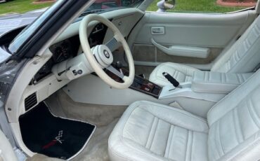 Chevrolet-Corvette-1978-Coupe-16