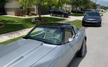 Chevrolet-Corvette-1978-Coupe-23
