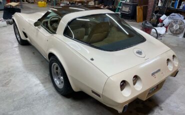 Chevrolet-Corvette-1978-Coupe-3
