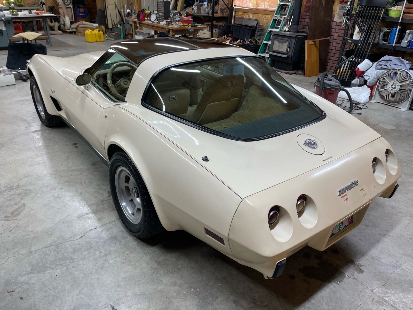 Chevrolet-Corvette-1978-Coupe-3