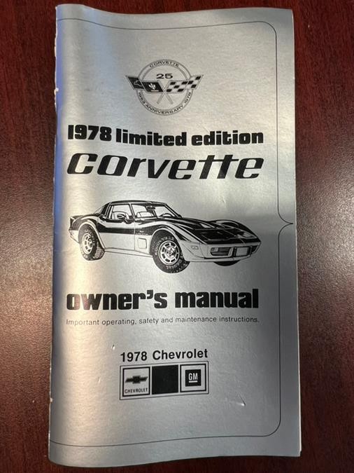 Chevrolet-Corvette-1978-Coupe-38