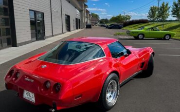 Chevrolet-Corvette-1978-Coupe-5