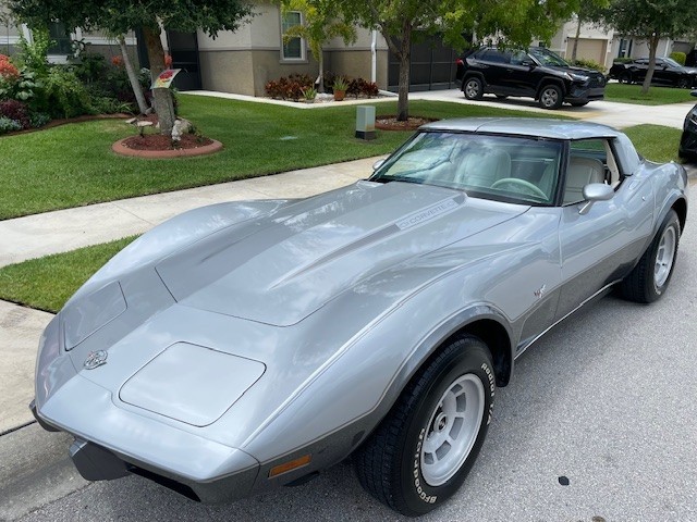 Chevrolet-Corvette-1978-Coupe-5