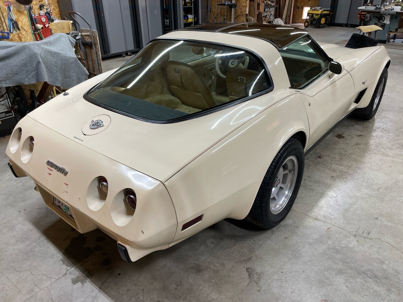Chevrolet-Corvette-1978-Coupe-5