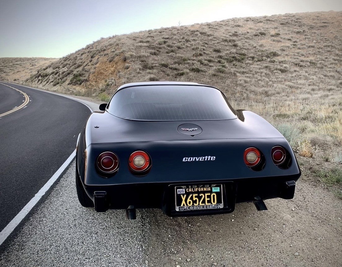 Chevrolet-Corvette-1979-2
