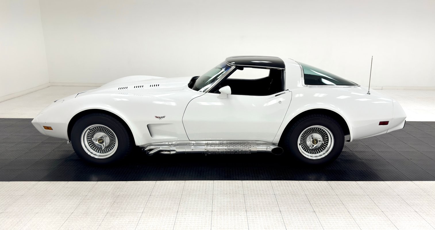 Chevrolet-Corvette-1979-Coupe-1