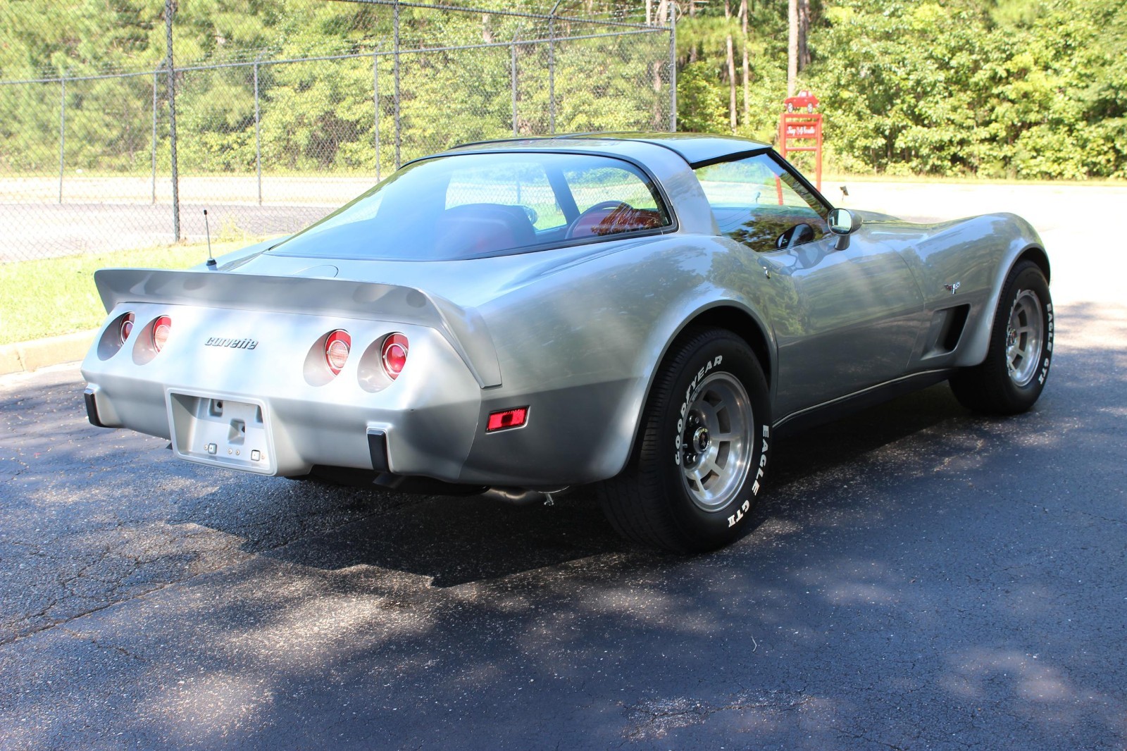 Chevrolet-Corvette-1979-Coupe-10