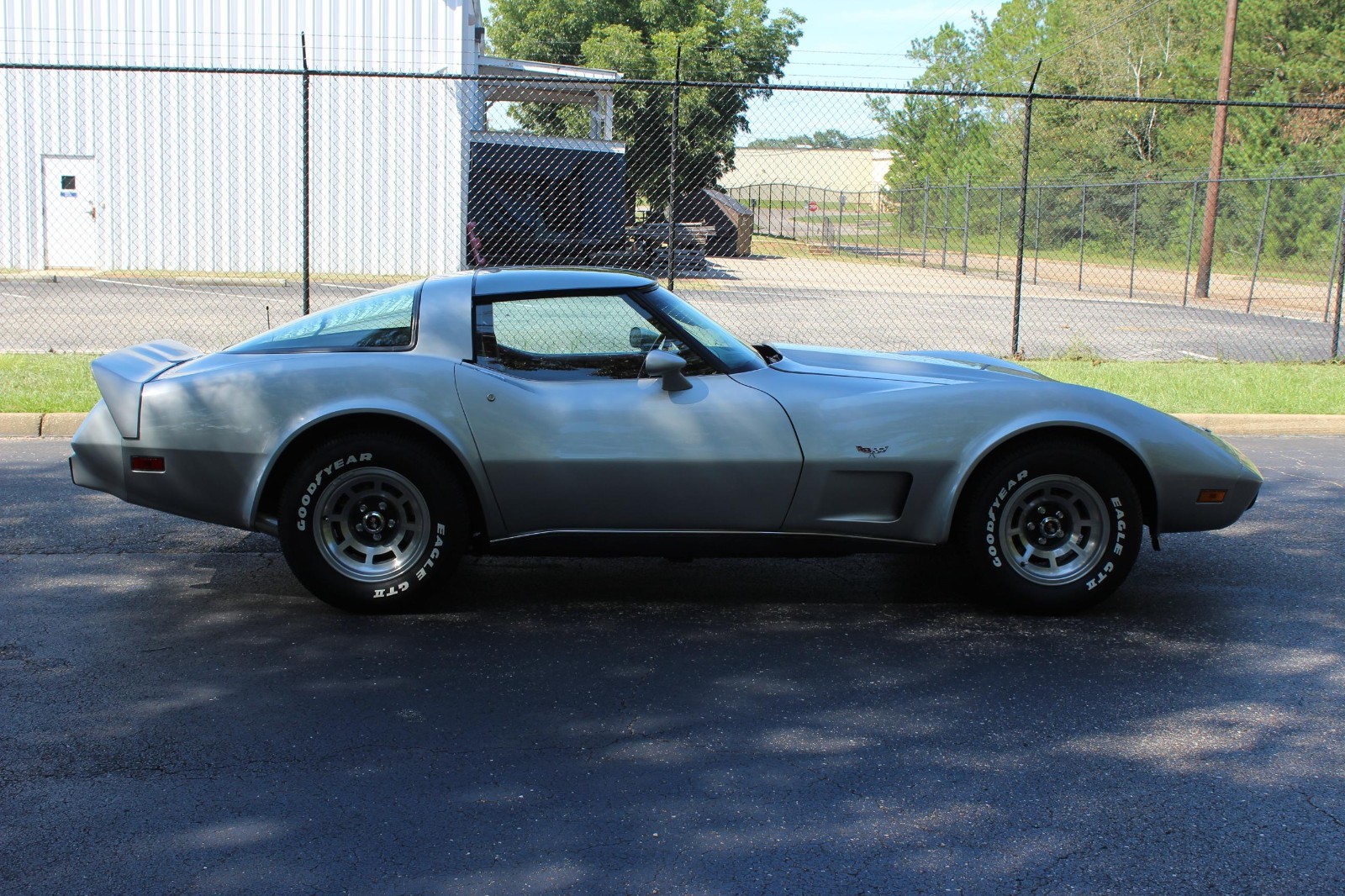 Chevrolet-Corvette-1979-Coupe-11