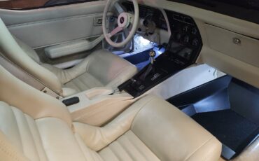Chevrolet-Corvette-1979-Coupe-15