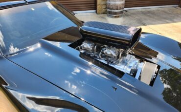 Chevrolet-Corvette-1979-Coupe-2