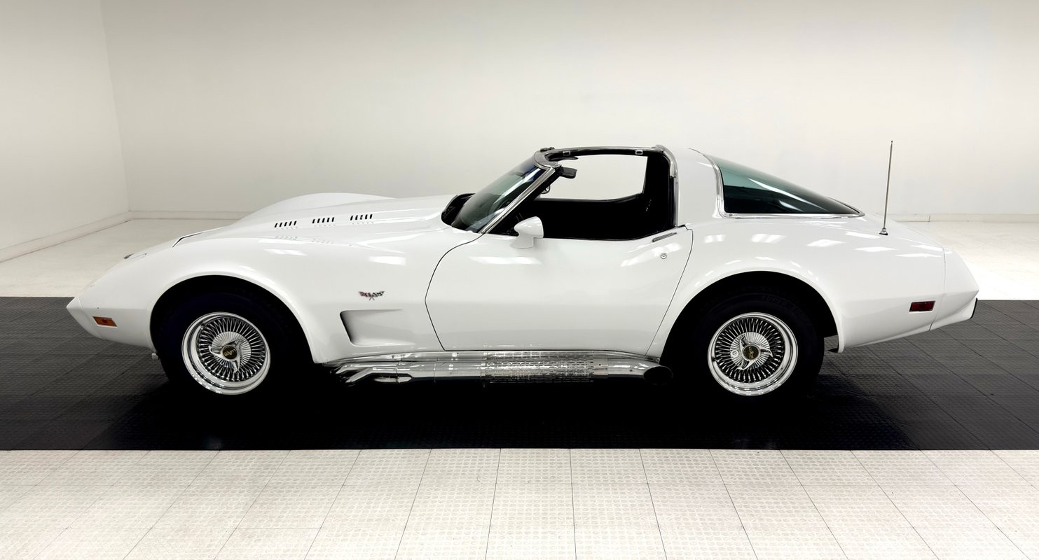 Chevrolet-Corvette-1979-Coupe-2