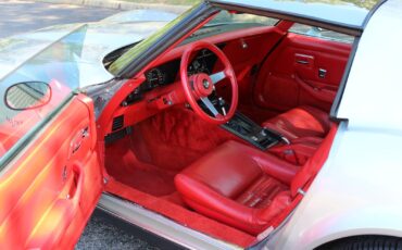Chevrolet-Corvette-1979-Coupe-21