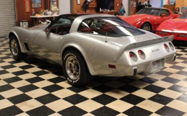 Chevrolet-Corvette-1979-Coupe-3