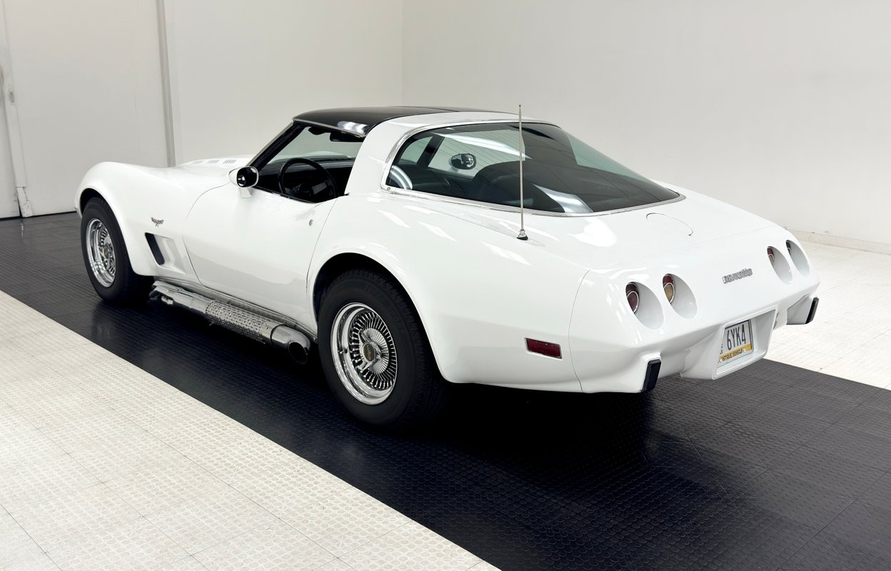 Chevrolet-Corvette-1979-Coupe-3