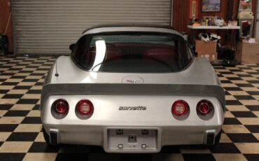 Chevrolet-Corvette-1979-Coupe-4