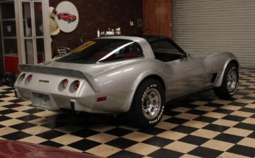 Chevrolet-Corvette-1979-Coupe-5