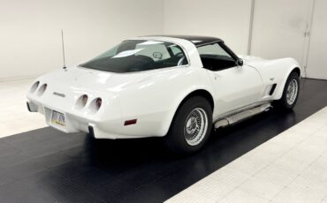 Chevrolet-Corvette-1979-Coupe-5