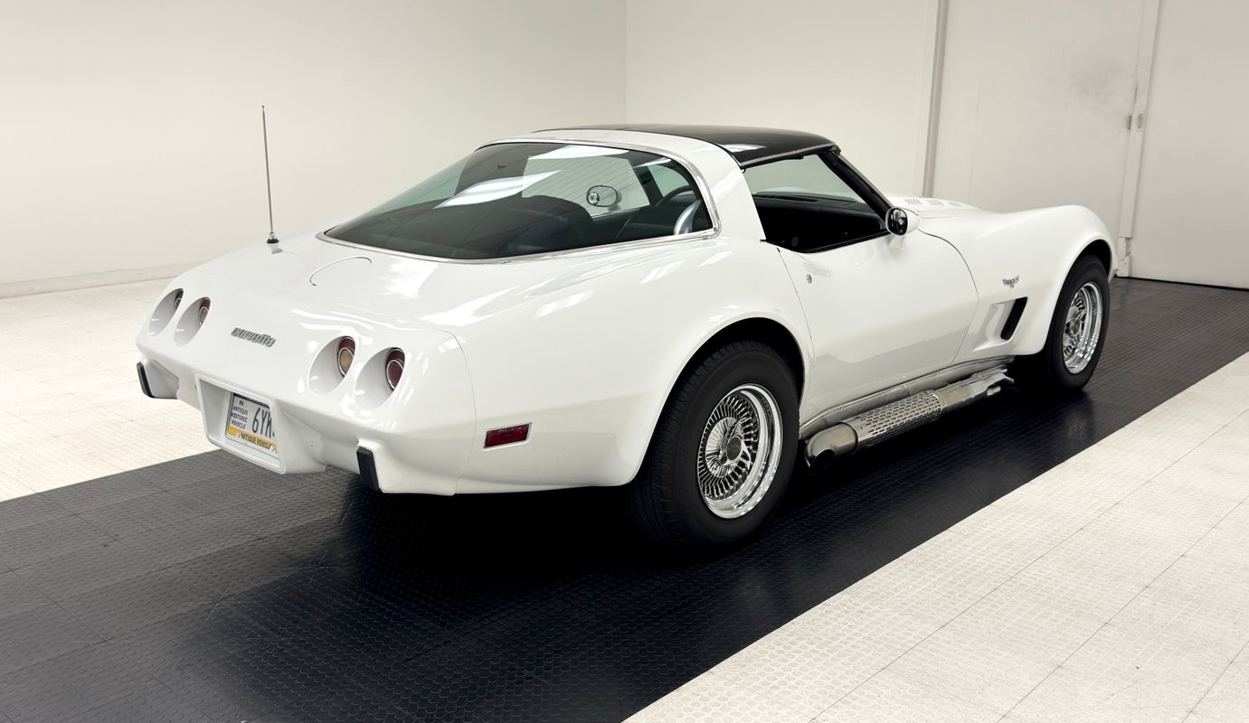 Chevrolet-Corvette-1979-Coupe-5