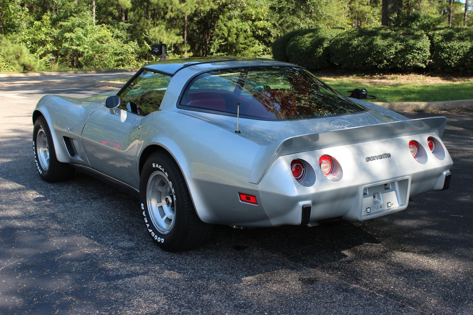 Chevrolet-Corvette-1979-Coupe-9