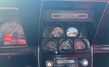 Chevrolet-Corvette-1979-Red-Black-10