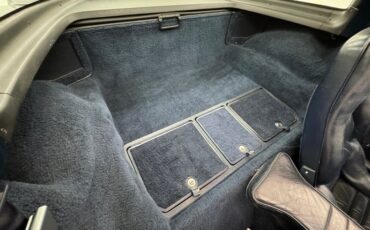 Chevrolet-Corvette-1979-Silver-Metallic-Blue-37