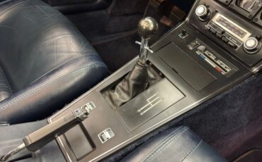 Chevrolet-Corvette-1979-Silver-Metallic-Blue-43