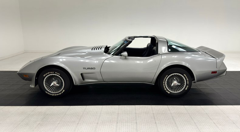Chevrolet-Corvette-1979-Silver-Metallic-Blue-6