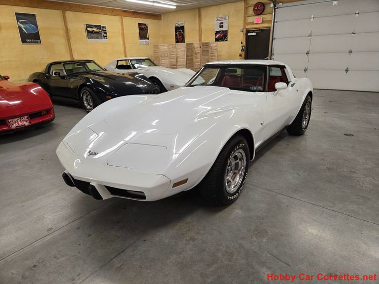 Chevrolet-Corvette-1979-White-Red-2