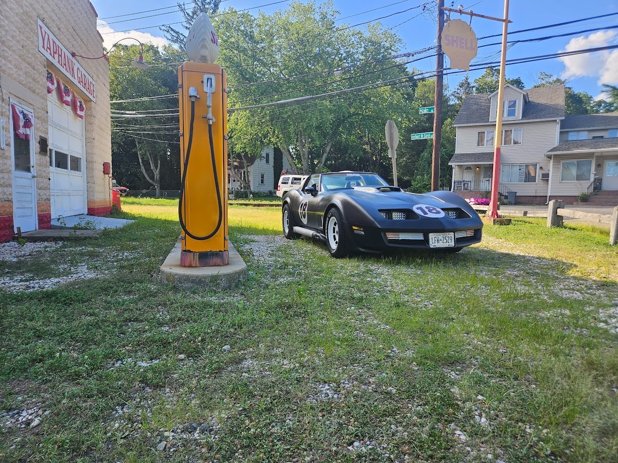 Chevrolet-Corvette-1980-1