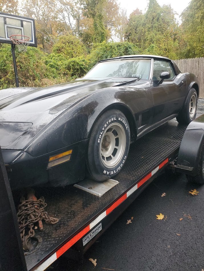 Chevrolet-Corvette-1980-11