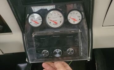 Chevrolet-Corvette-1980-27