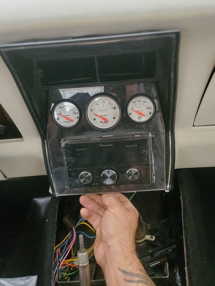 Chevrolet-Corvette-1980-27
