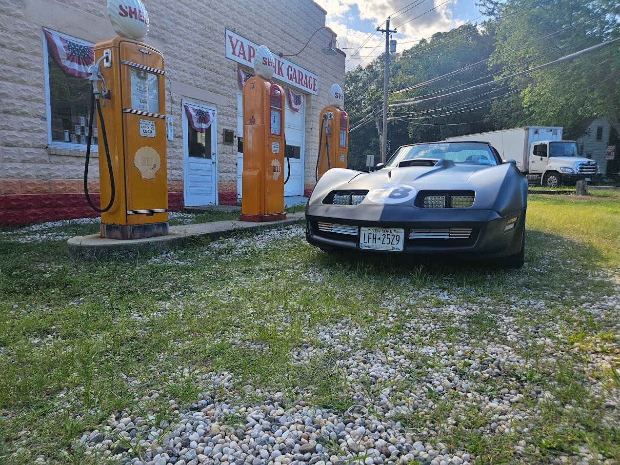 Chevrolet-Corvette-1980-4