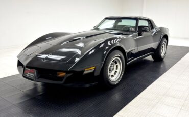 Chevrolet-Corvette-1980-Black-Gray-12