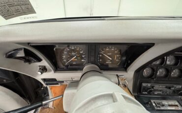 Chevrolet-Corvette-1980-Black-Gray-36
